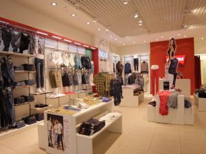 Мебель для магазинов Carrera Jeans