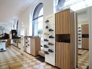 торговая мебель фото ГУМ 2