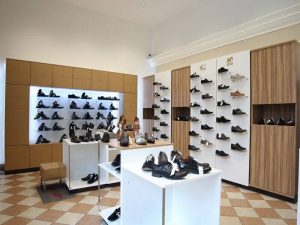 торговая мебель фото ГУМ 8