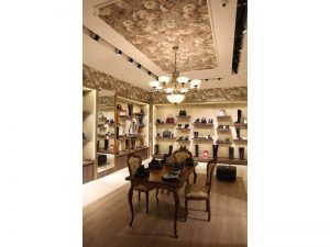 LEFTandRIGHT торговая мебель фото 10