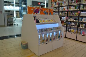 Изображение мебели для магазинов косметики 6