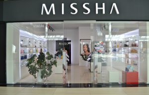 Изображение мебели для магазинов косметики 1