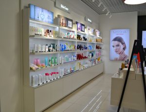 Изображение мебели для магазинов косметики 10