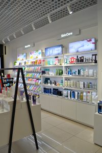 Изображение мебели для магазинов косметики 2