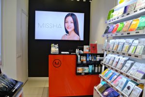 Изображение мебели для магазинов косметики 7