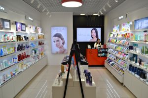 Изображение мебели для магазинов косметики 8
